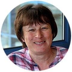 Headshot of CRUK Trustee Doreen Cantrell.