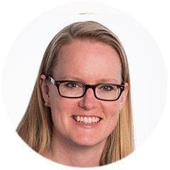 Headshot of CRUK Trustee Liesl Elder.