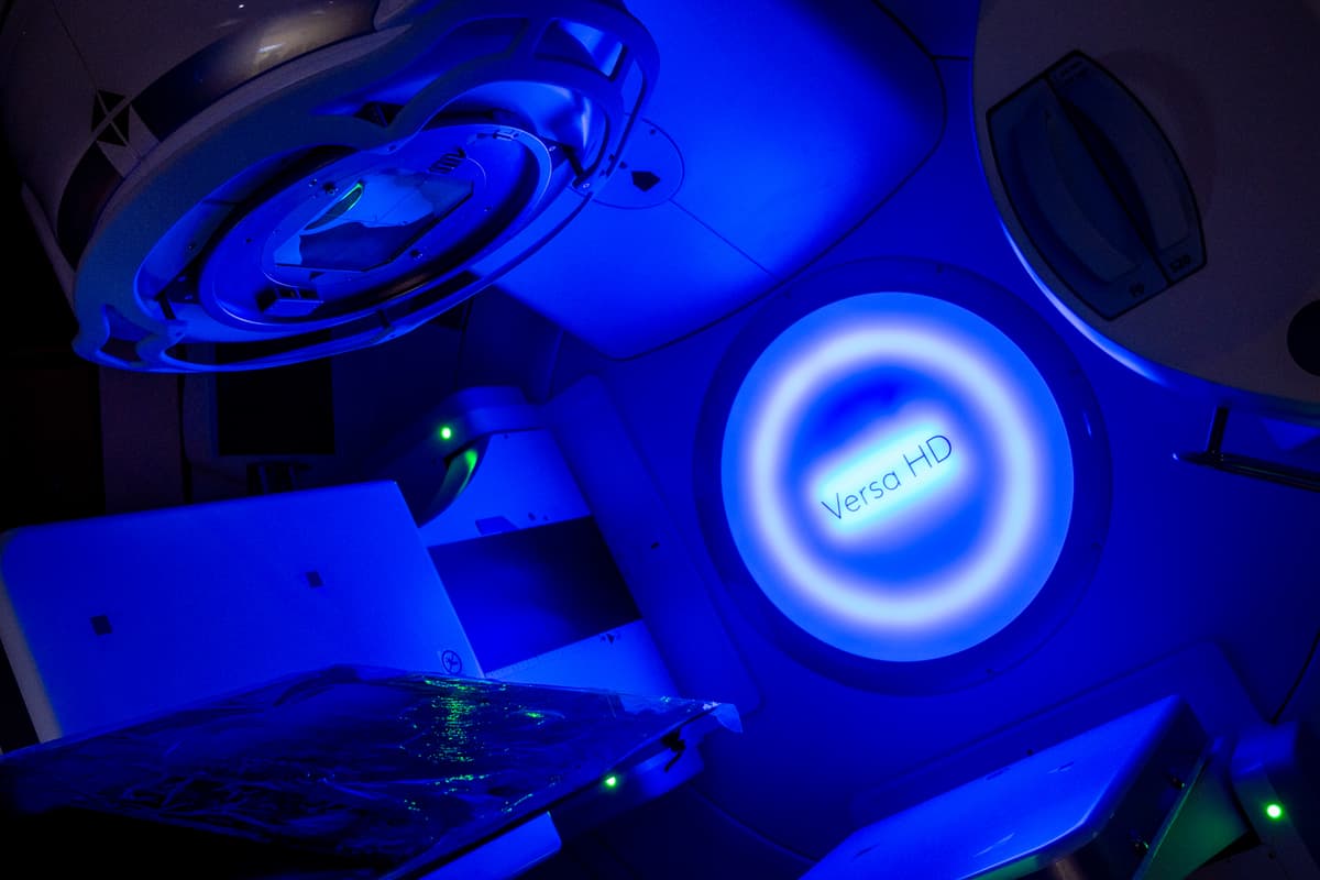 Radiotherapy device.