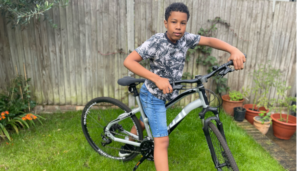 A photo of Jasper on his bike